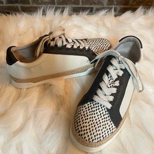 Crown Vintage Sneakers
